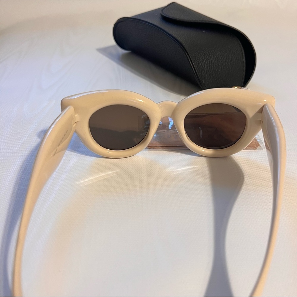 LOEWE
Inflated 46MM Cat-Eye Sunglasses - Picture 7 of 8